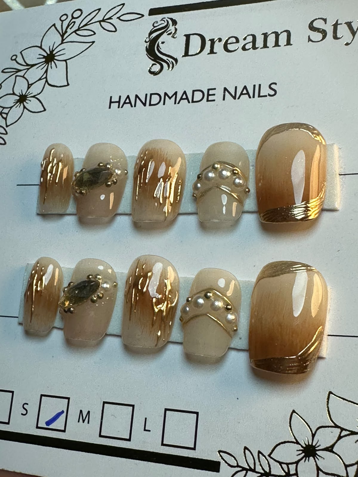 Skin Gold Fashion Hand Made Nails