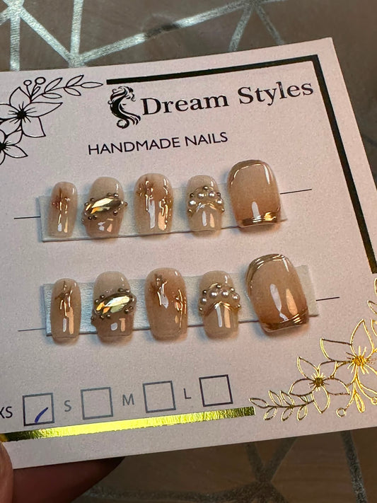 Skin Gold Fashion Hand Made Nails
