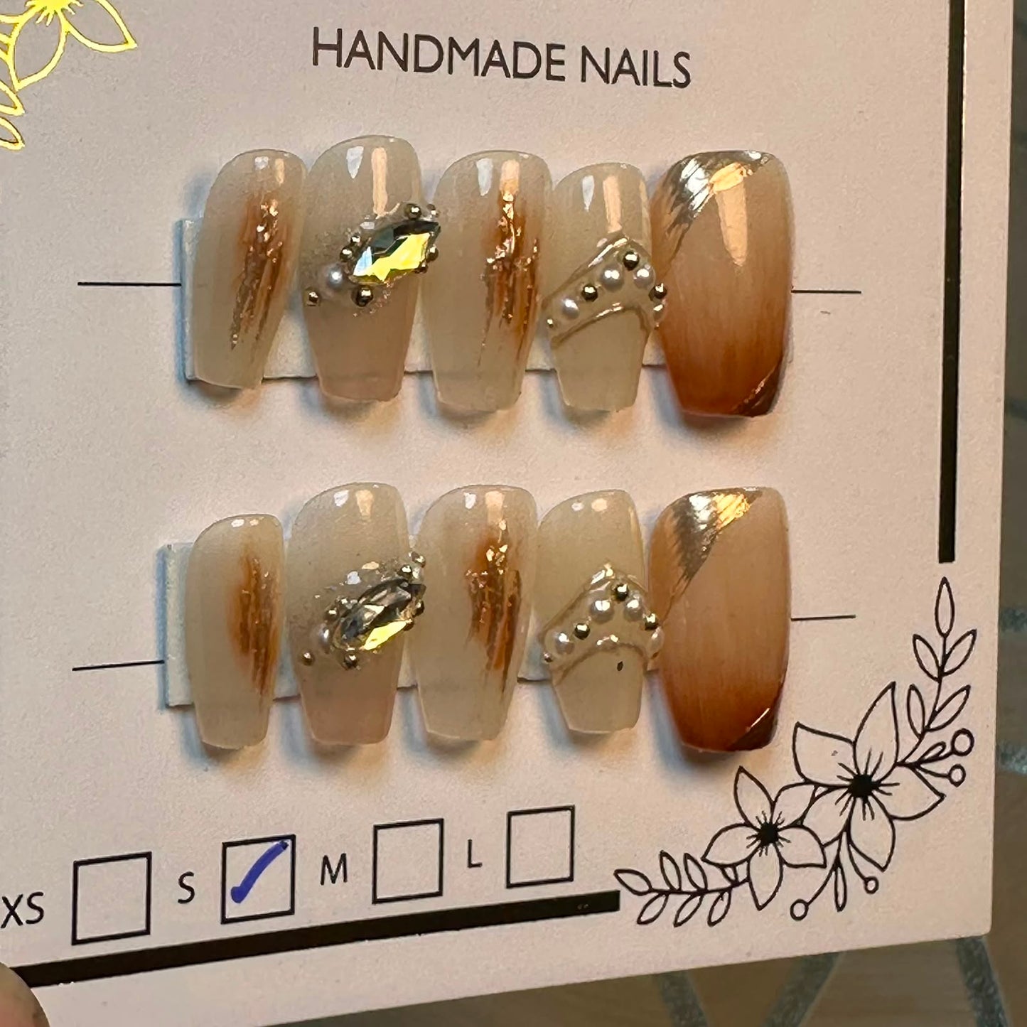 Skin Gold Fashion Hand Made Nails
